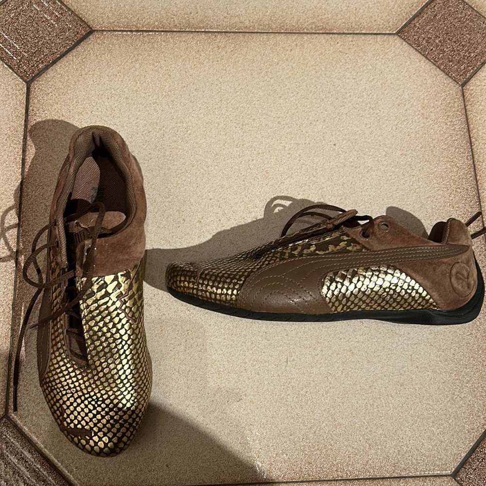 VINTAGE PUMA SNEAKERS
